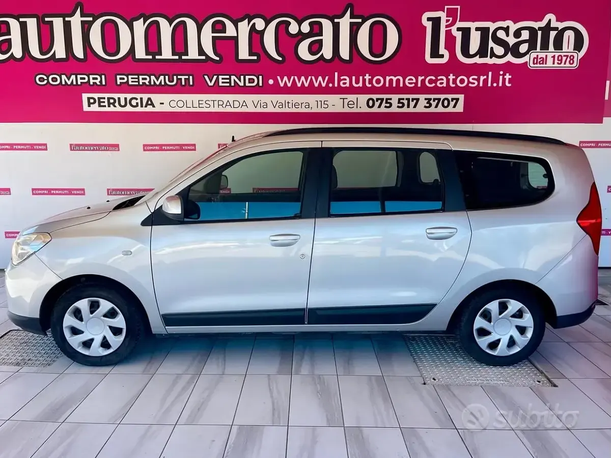 Usata Dacia Lodgy Lauréate 102 CV (75 kW) 2017 Grigio Monovolume