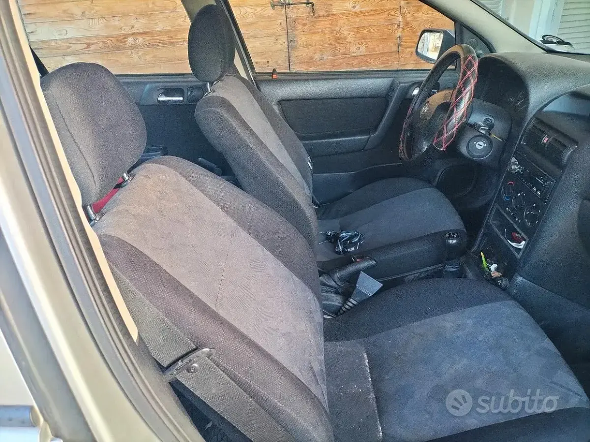 Usata Opel Astra 101 CV (74 kW) 2004 Station wagon