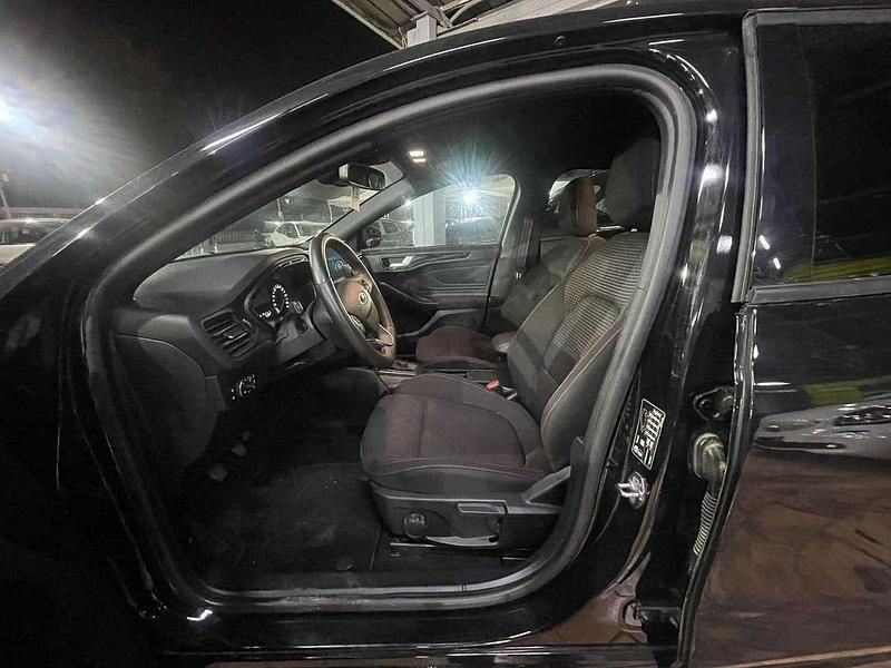 Usata Ford Focus ST-Line 125 CV (91 kW) 2024 Nero Berlina