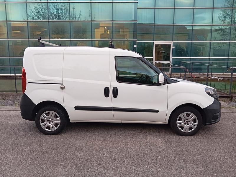 Usata Fiat Doblò 95 CV (69 kW) 2018 Bianco Monovolume