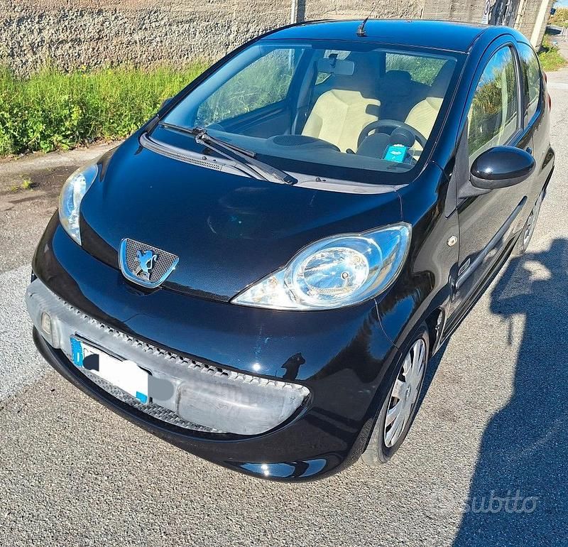 Usata 2006 Peugeot 107 Due volumi | 3500 € (Buon prezzo) - Immagine 1/4