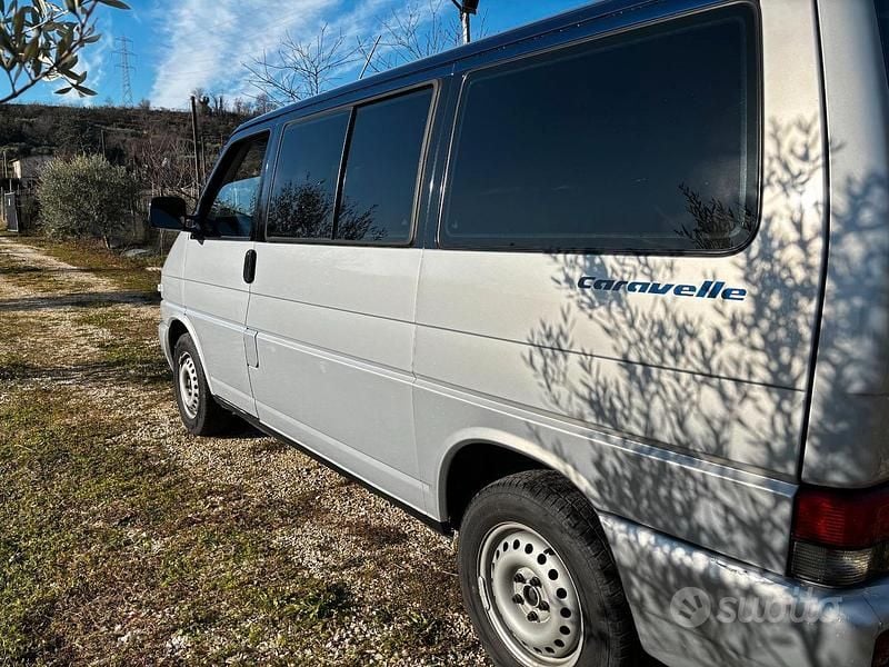Usata VW Caravelle 102 CV (75 kW) 2003 Grigio Monovolume