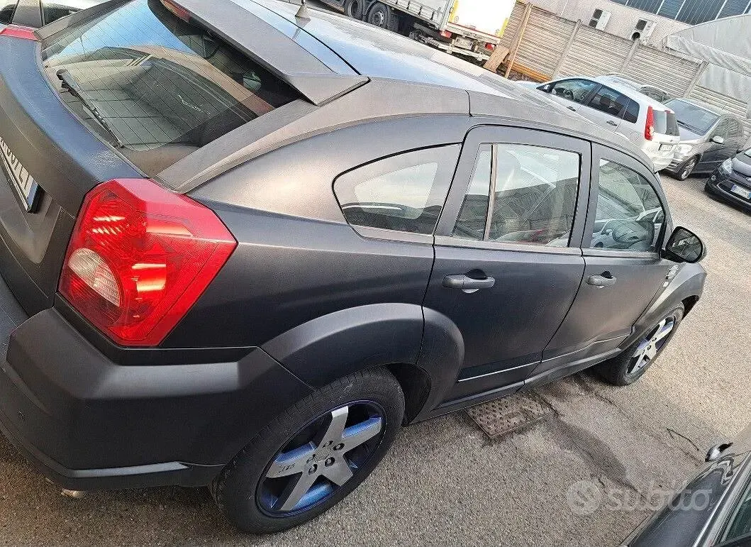 Usata Dodge Caliber SE 140 CV (102 kW) 2008 Nero Utilitaria