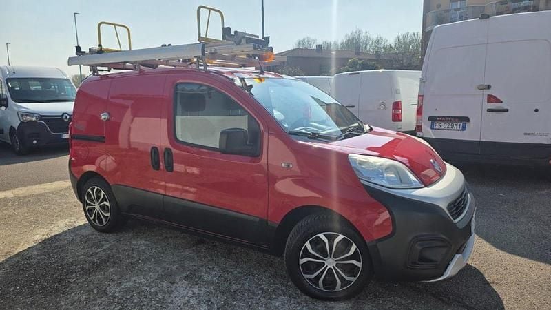 Usata Fiat Fiorino 95 CV (69 kW) 2017 Rosso / pastello Monovolume