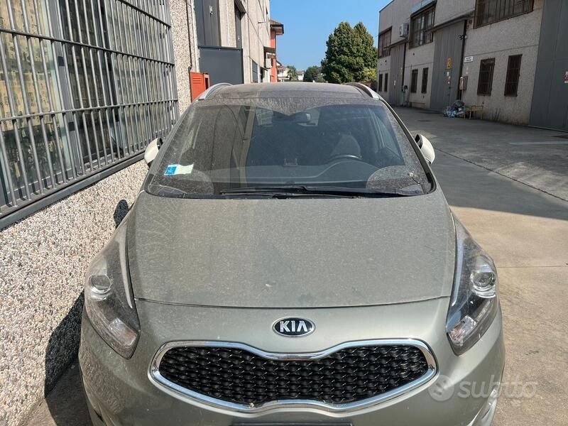 Begagnad Kia Carens 136 HK (100 kW) 2015 Minibuss