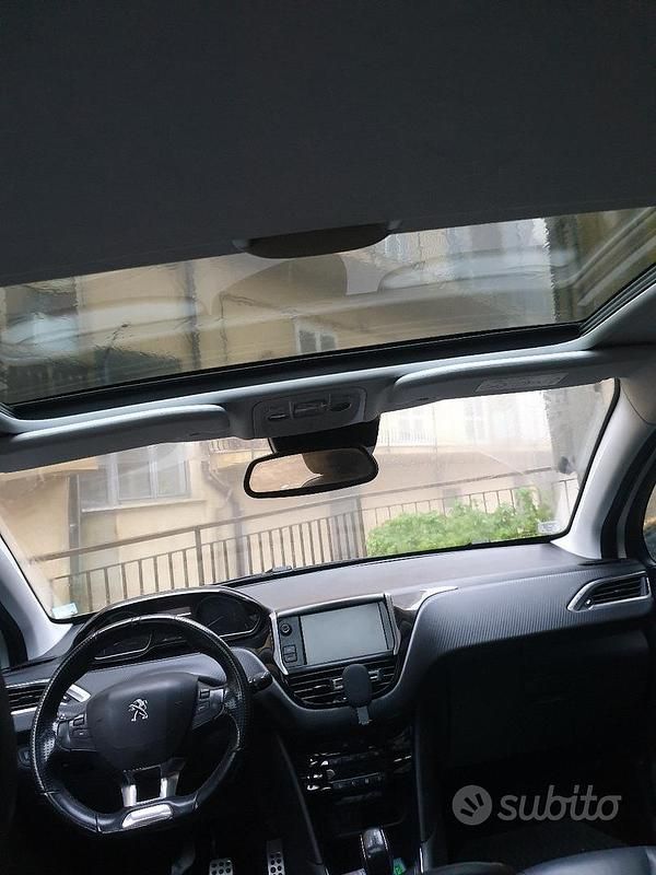 Usata Peugeot 208 GT-line 100 CV (73 kW) 2016 Bianco Utilitaria