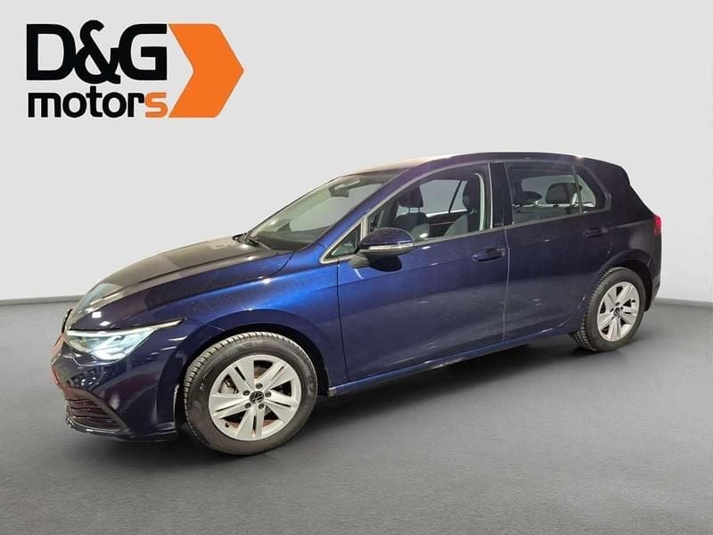 Blu metalizzato Usata 2022 VW Golf VIII Life Tre volumi | 21.000 € (Buon prezzo) - Immagine 1/4
