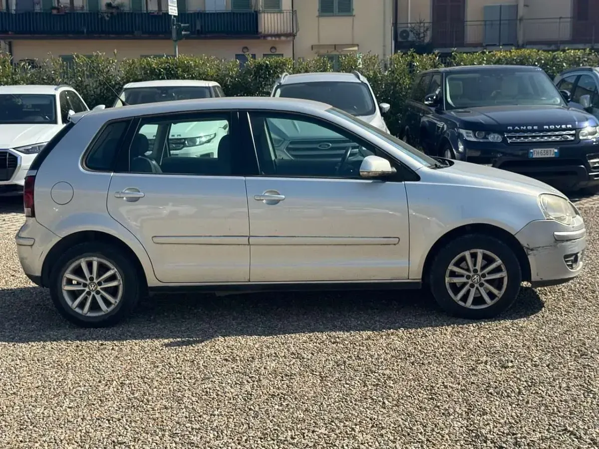 Usata VW Polo Comfortline 69 CV (50 kW) 2009 Argento Utilitaria