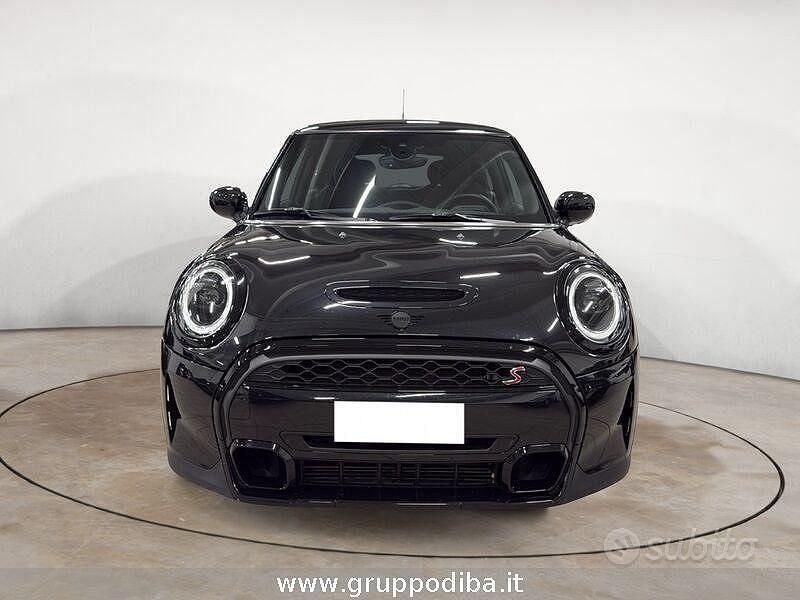 Usata Mini Cooper S Classic 178 CV (130 kW) 2023 Nero Utilitaria