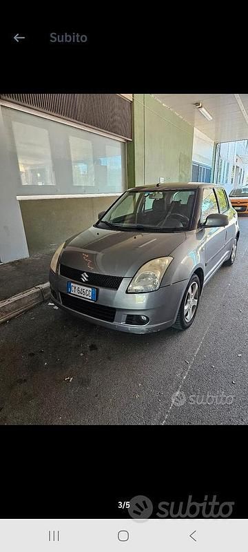 Usata 2005 Suzuki Swift Tre volumi | 1600 € (Buon prezzo) - Immagine 1/4