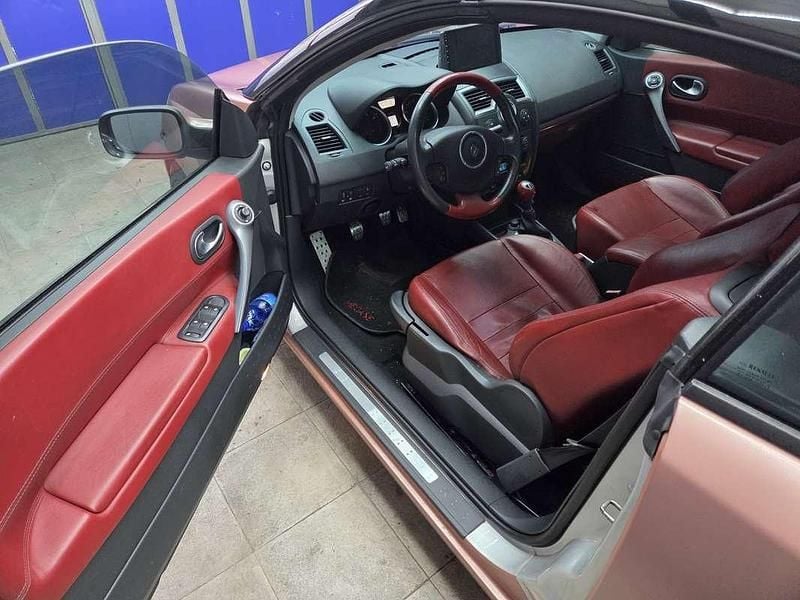 Usata Renault Mégane Cabriolet Privilege 150 CV (110 kW) 2006 Cabrio