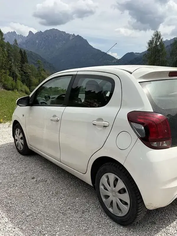 Begagnad Peugeot 108 Active 72 HK (52 kW) 2019 Vit Halvkombi