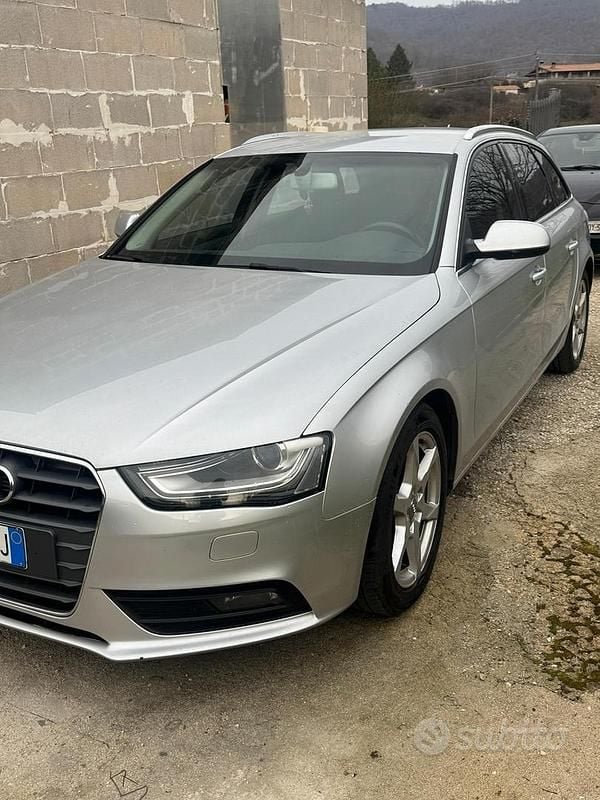 Usata Audi A4 Advanced Plus 143 CV (105 kW) 2012 Grigio Station wagon