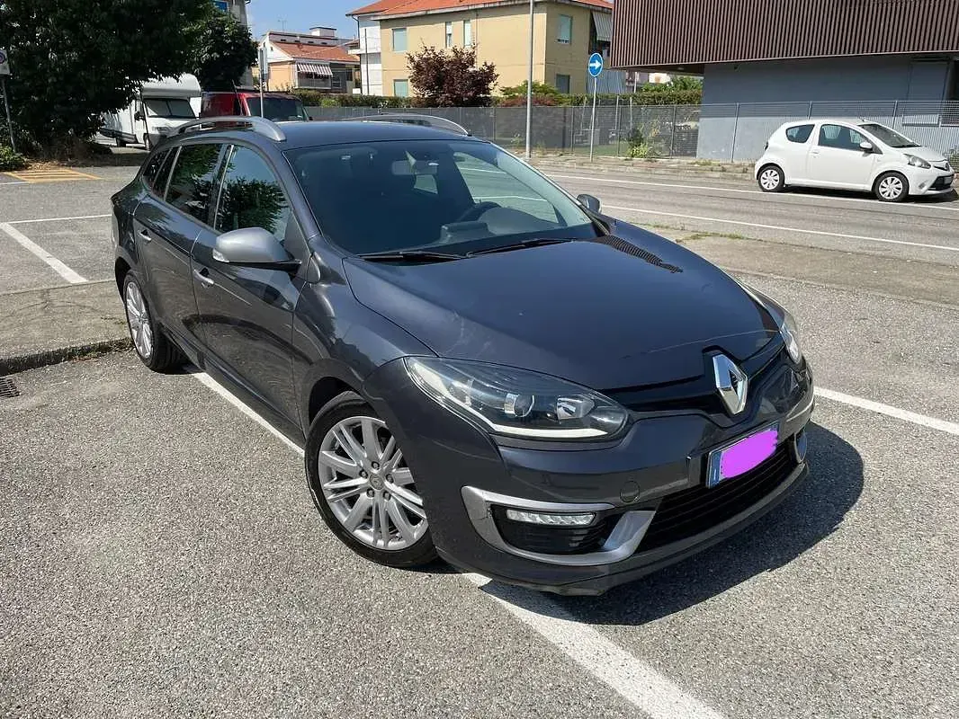 Usata Renault Mégane GrandTour LIMITED 110 CV (80 kW) 2015 Station wagon
