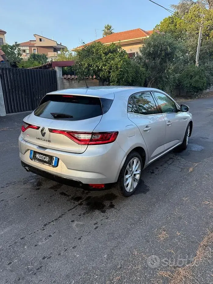 Usata Renault Mégane IV 110 CV (80 kW) 2018 Grigio Berlina