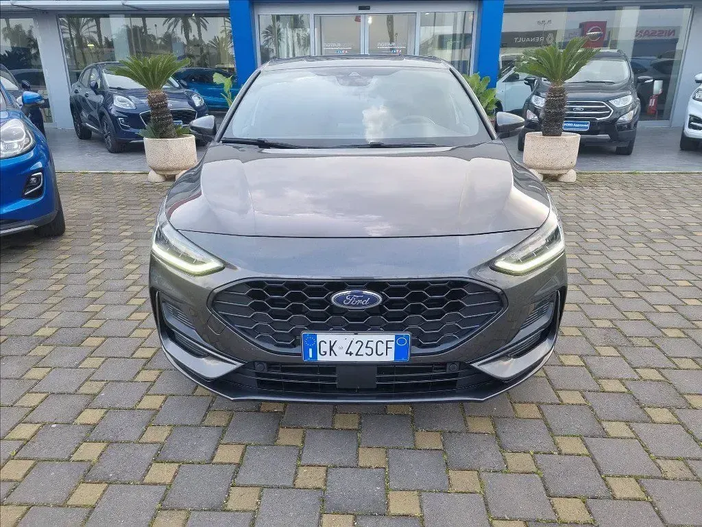 Usata Ford Focus ST-Line 125 CV (91 kW) 2022 Grigio Berlina