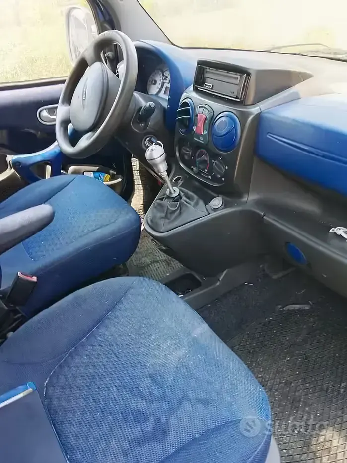 Usata Fiat Doblò 105 CV (77 kW) 2003 Bluazzurro Monovolume