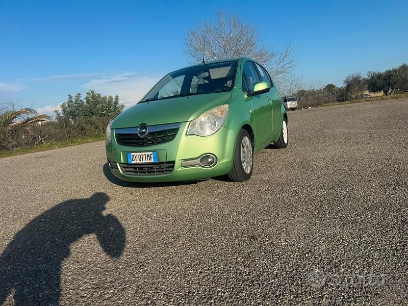 Usata Opel Agila 86 CV (63 kW) 2009 Verde Utilitaria
