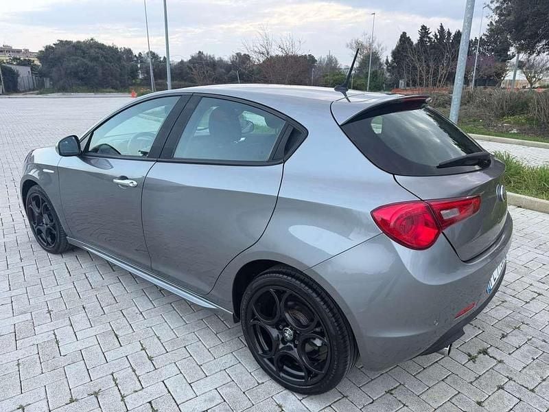 Usata Alfa Romeo Giulietta 175 CV (128 kW) 2017 Grigio Utilitaria