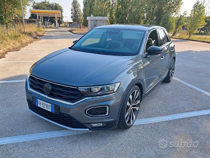 Usata VW T-Roc Advance 116 CV (85 kW) 2018 Grigio SUV