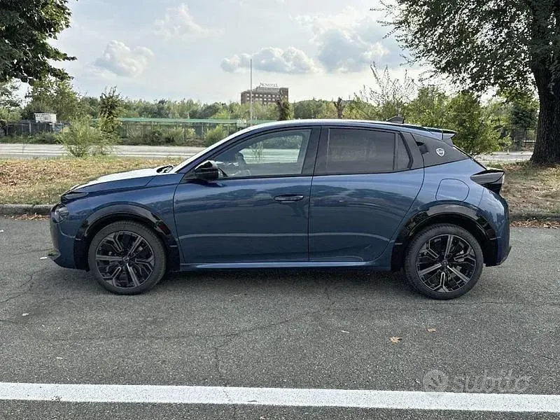 Usata Lancia Ypsilon 101 CV (74 kW) 2025 Blu Utilitaria