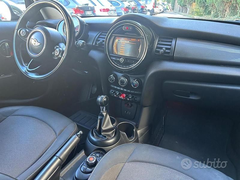 Usata Mini Cooper D Business 116 CV (85 kW) 2014 Blu Utilitaria