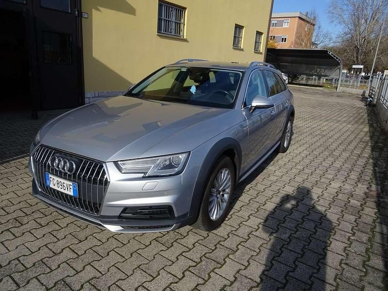 Usata Audi A4 Allroad Business 190 CV (139 kW) 2017 Argento Station wagon