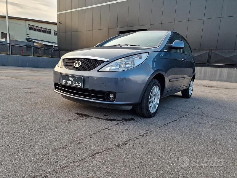 Usata Tata Indica 75 CV (55 kW) 2011 Grigio Berlina