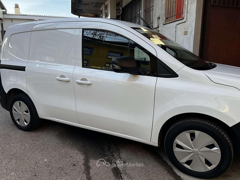 Usata Nissan Townstar 131 CV (96 kW) 2022 Bianco Furgone