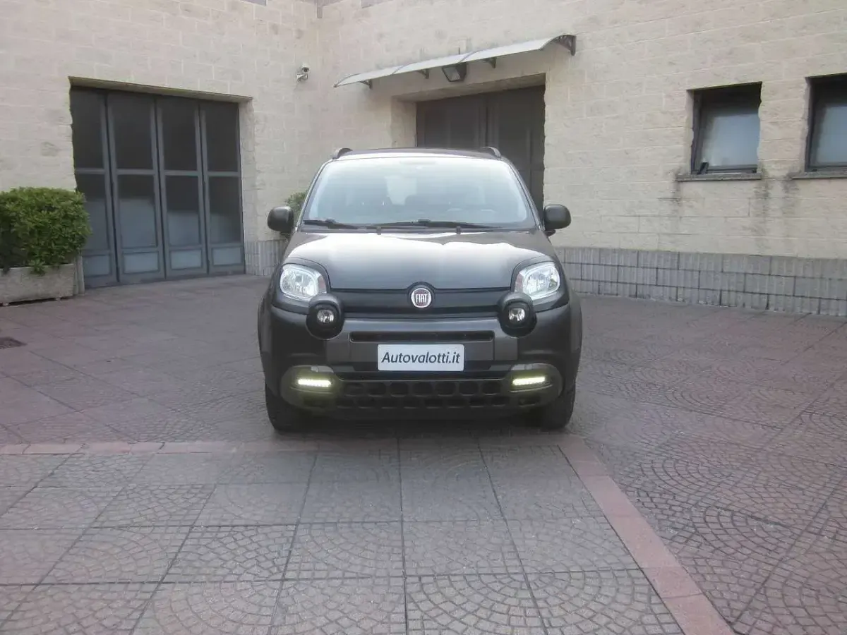 Usata Fiat Panda Cross Cross 86 CV (63 kW) 2021 Grigio scuro Utilitaria