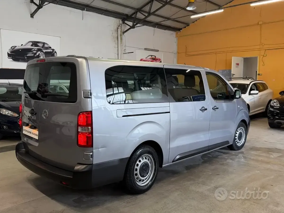 Usata Opel Vivaro-e Combi S 120 CV (88 kW) 2021 Grigio Monovolume