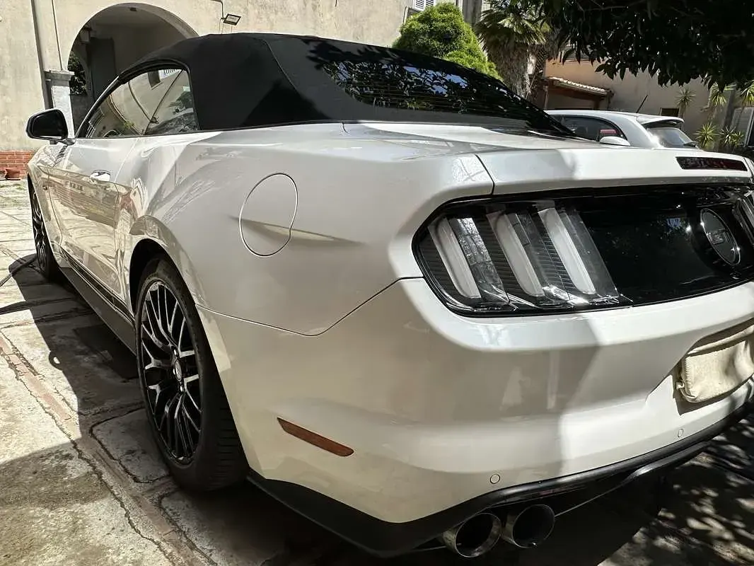 Usata Ford Mustang Performance Edition 421 CV (309 kW) 2017 Bianco Cabrio