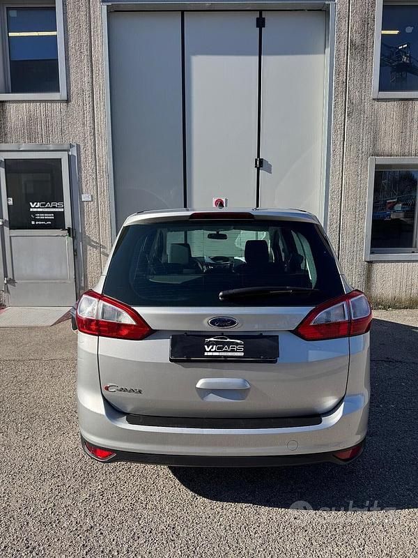 Begagnad Ford C-MAX 116 HK (85 kW) 2013 Grå Minibuss