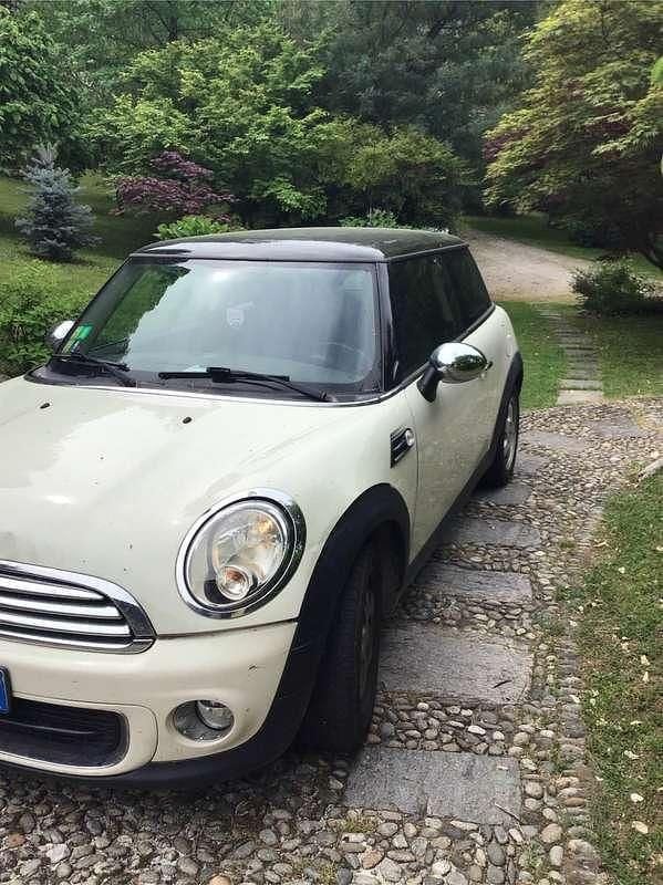 Begagnad Mini ONE 75 HK (55 kW) 2012 Halvkombi