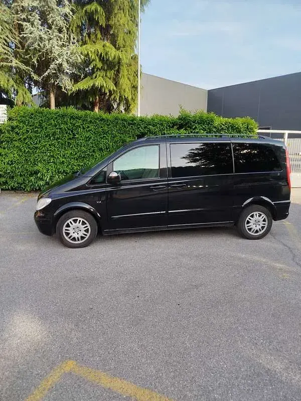 Begagnad Mercedes Viano 204 HK (150 kW) 2010 Minibuss