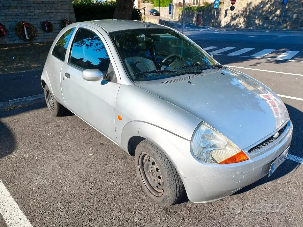 Usata Ford Ka 60 CV (44 kW) 2003 Grigio Utilitaria