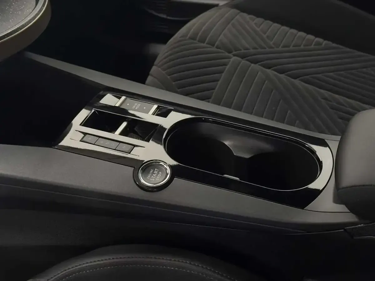 Usata Lancia Ypsilon 100 CV (73 kW) 2025 Grigio Utilitaria