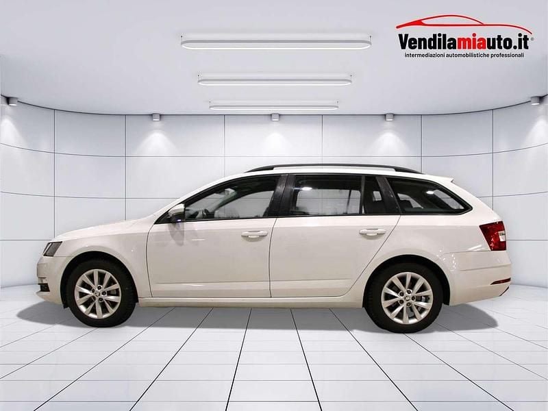 Usata Skoda Octavia G-TEC Executive 110 CV (80 kW) 2017 Bianco Station wagon