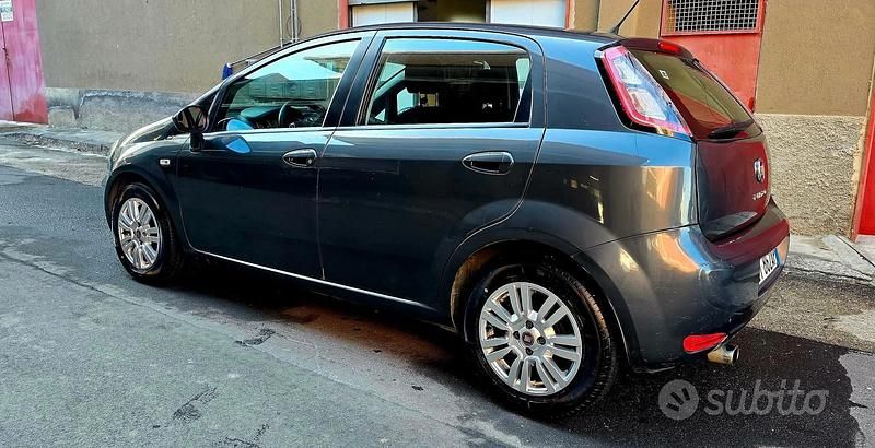 Usata Fiat Punto 95 CV (69 kW) 2014 Utilitaria