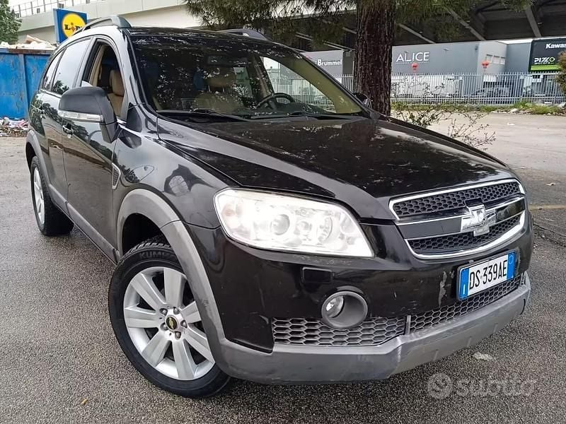 Usata Chevrolet Captiva LT 150 CV (110 kW) 2008 Nero SUV
