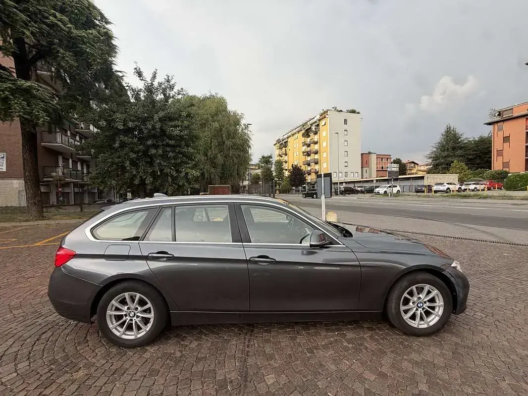 Usata BMW 316 116 CV (85 kW) 2019 Grigio Station wagon