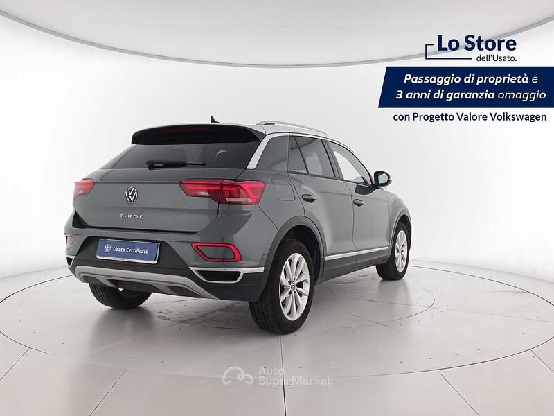 Usata VW T-Roc Style 110 CV (80 kW) 2023 Indium grey metallizzato pure SUV