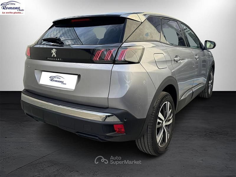 Usata Peugeot 3008 Allure 131 CV (96 kW) 2024 Grigio chiaro SUV
