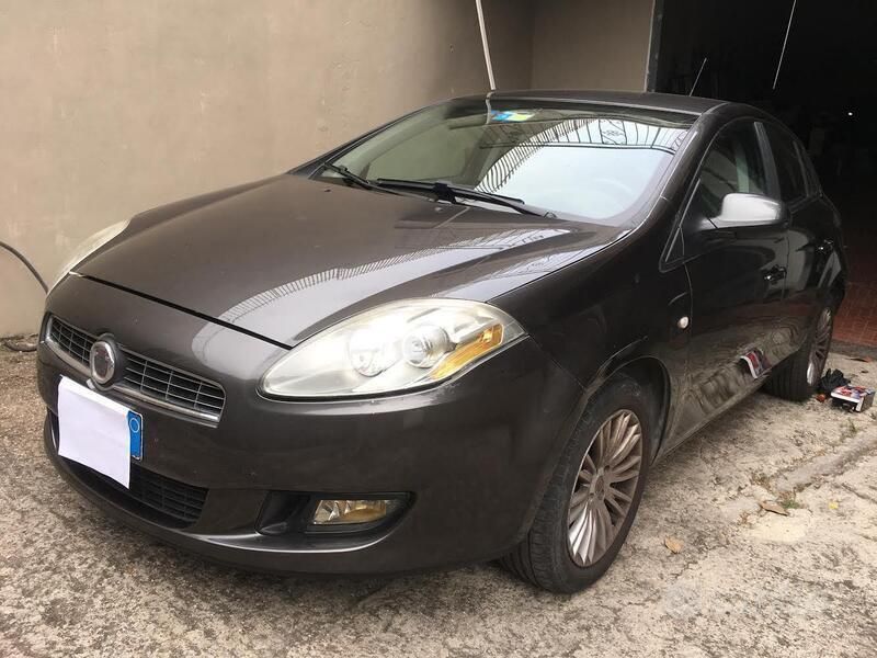 Usata Fiat Bravo 90 CV (66 kW) 2008 Marrone Utilitaria
