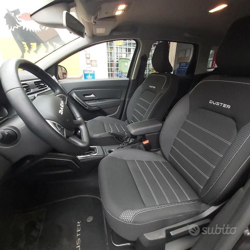 Usata Dacia Duster Journey 101 CV (74 kW) 2023 Nero SUV