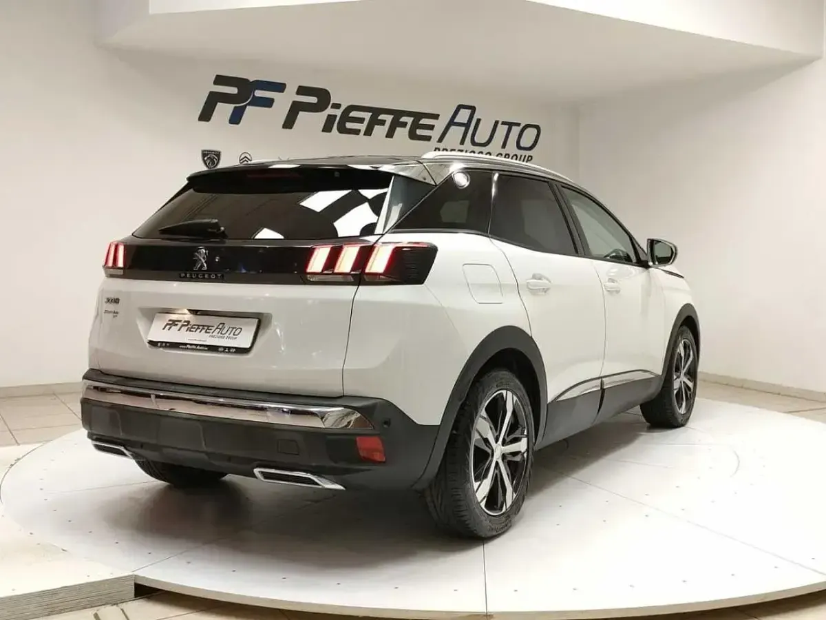 Usata Peugeot 3008 Allure 120 CV (88 kW) 2017 Bianco SUV