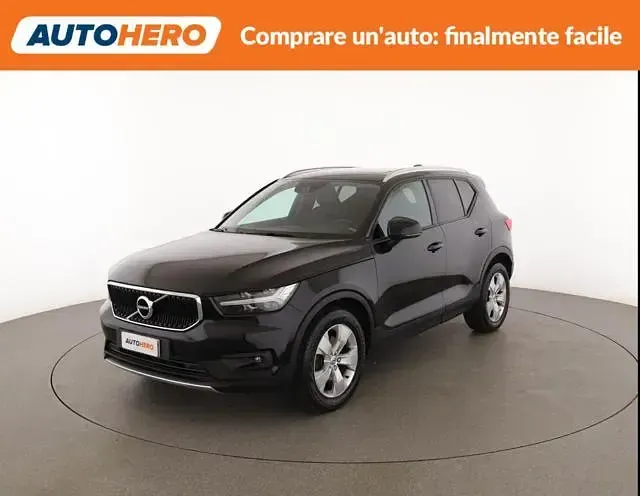 Usata Volvo XC40 Momentum 190 CV (139 kW) 2020 Nero SUV