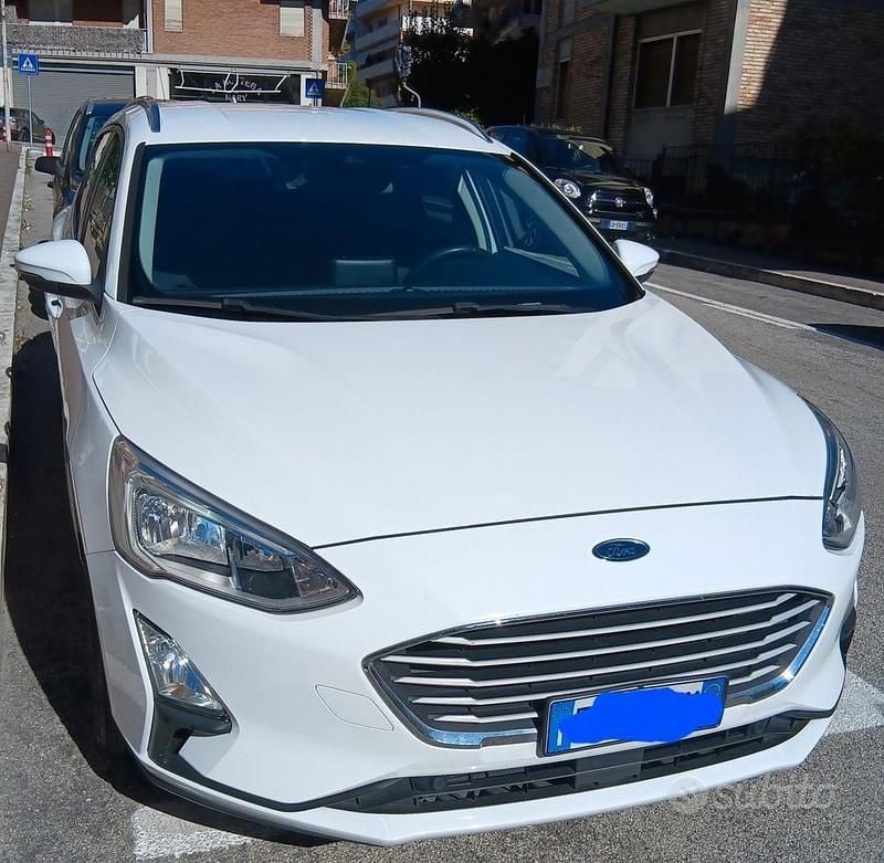 Usata Ford Focus 120 CV (88 kW) 2019 Bianco Station wagon