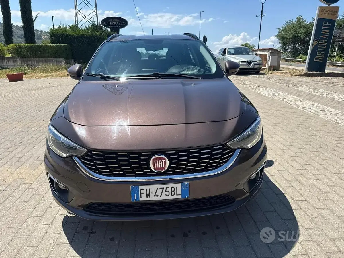 Usata Fiat Tipo S 120 CV (88 kW) 2019 Marrone Berlina