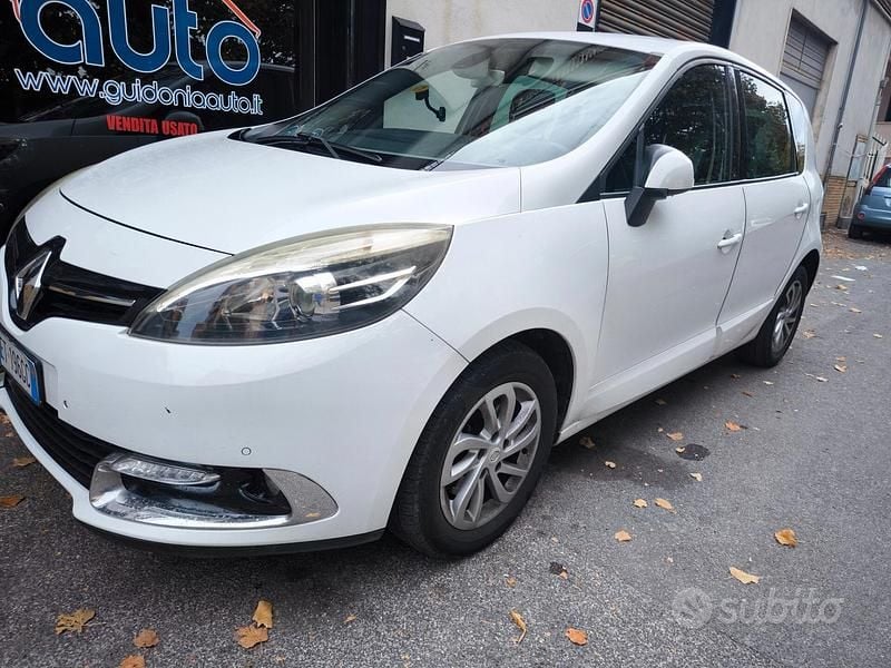 Bianco Usata 2014 Renault Scénic III XMOD Monovolume | 3700 € (Ottimo prezzo) - Immagine 1/4